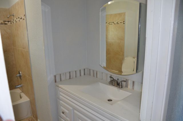 1410 W Bush Street, Lemoore, CA 93245