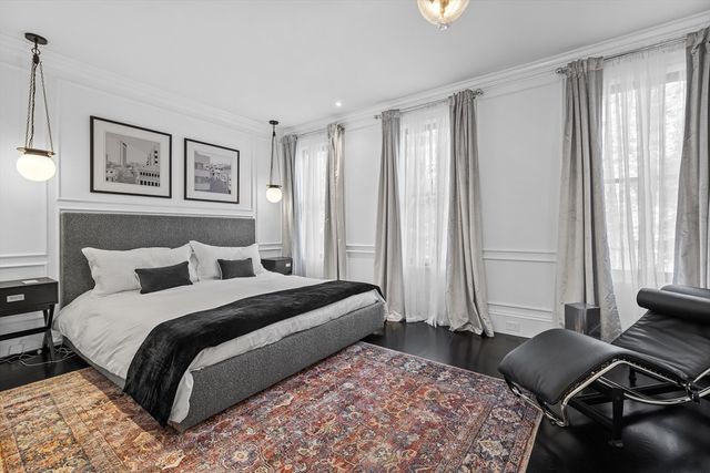 28 Lawrence St, Boston, MA 02116