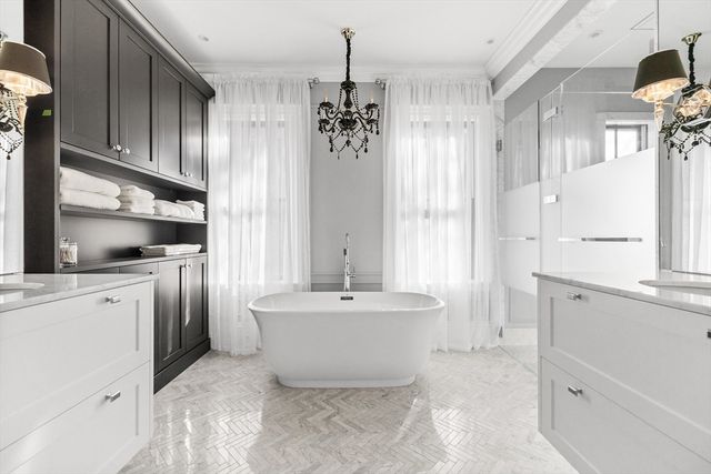 28 Lawrence St, Boston, MA 02116