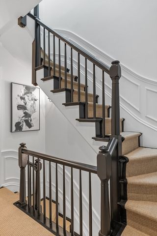 28 Lawrence St, Boston, MA 02116