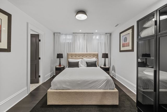28 Lawrence St, Boston, MA 02116