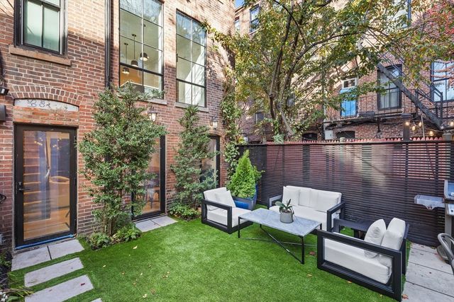 28 Lawrence St, Boston, MA 02116