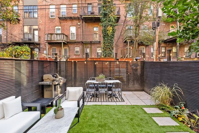 28 Lawrence St, Boston, MA 02116