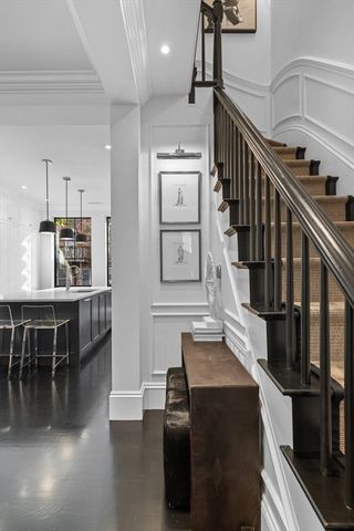 28 Lawrence St, Boston, MA 02116