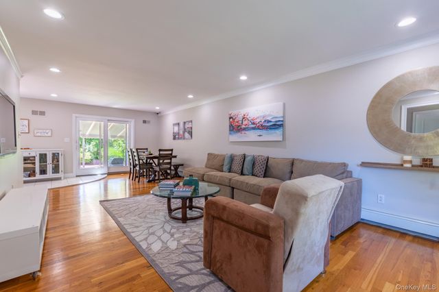 977 Woodcliff Drive, Franklin Square, NY 11010