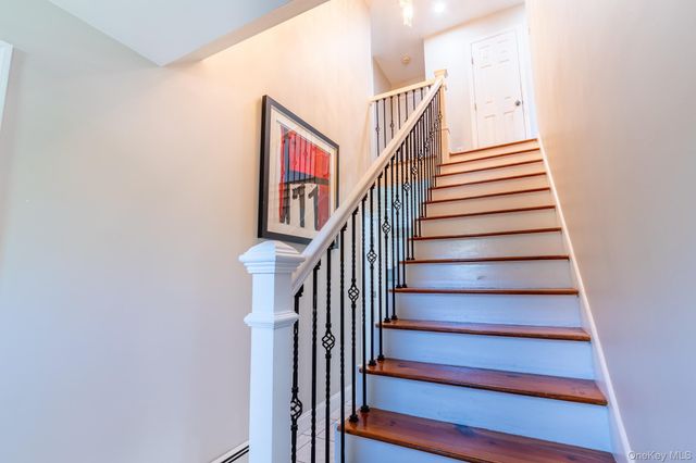 977 Woodcliff Drive, Franklin Square, NY 11010