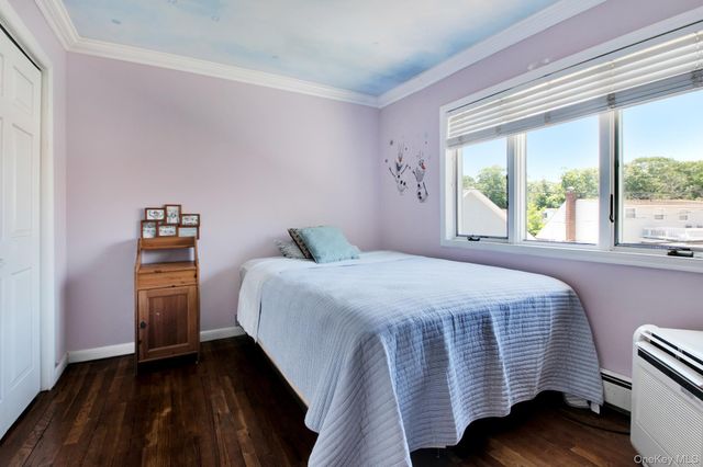 977 Woodcliff Drive, Franklin Square, NY 11010