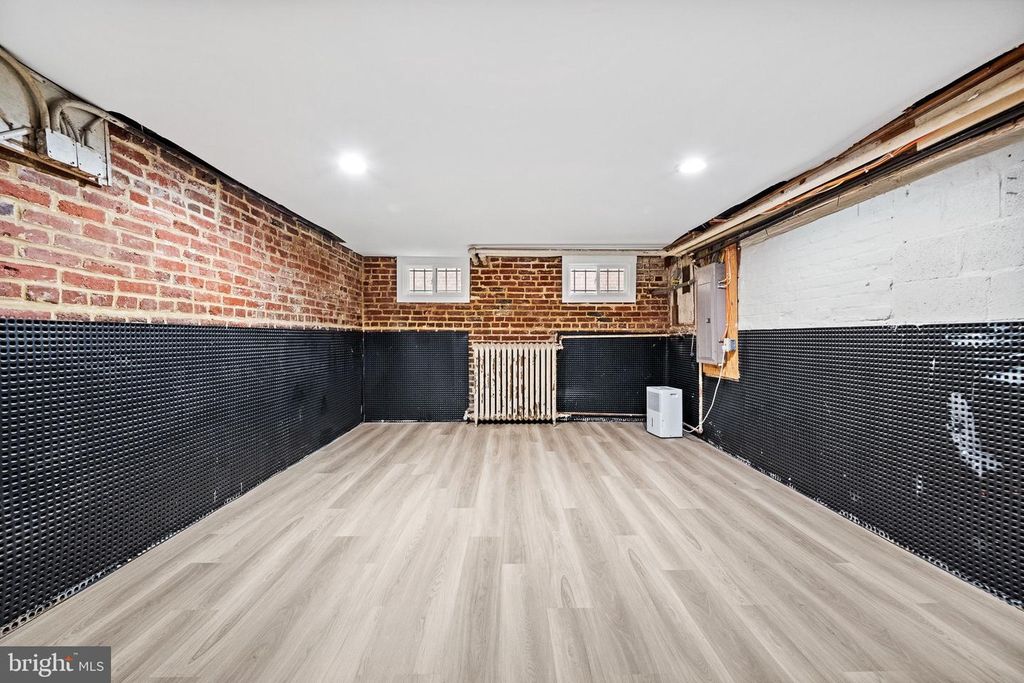 216 S ST NE, Washington, DC 20002