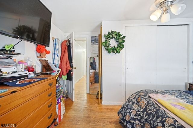 5 Storms Pl, Wanaque Boro, NJ 07420