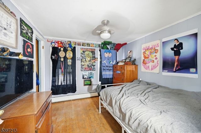 5 Storms Pl, Wanaque Boro, NJ 07420