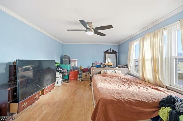 5 Storms Pl, Wanaque Boro, NJ 07420