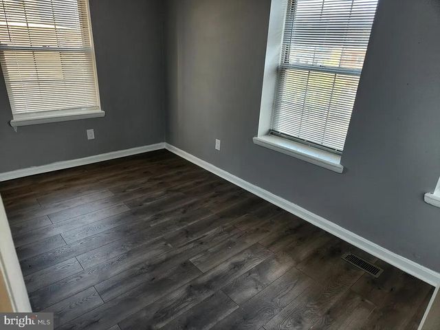 100 W NORTH AVE, Baltimore, MD 21201