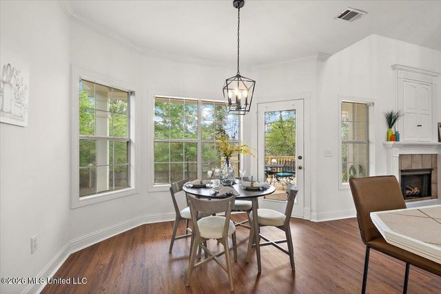 303 Apple Blossom Court, Brandon, MS 39047