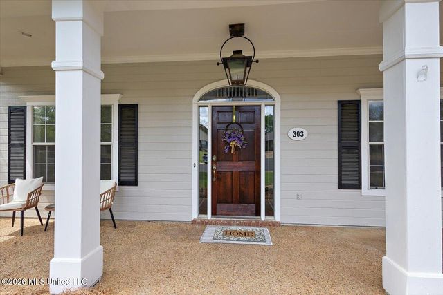 303 Apple Blossom Court, Brandon, MS 39047