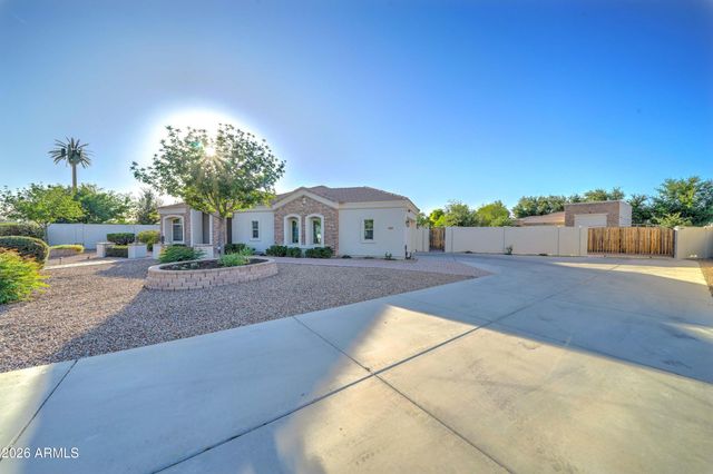 11228 E BELLFLOWER Court, Chandler, AZ 85249