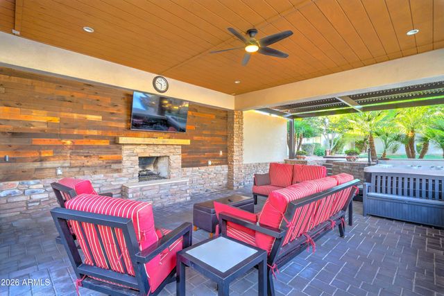 11228 E BELLFLOWER Court, Chandler, AZ 85249