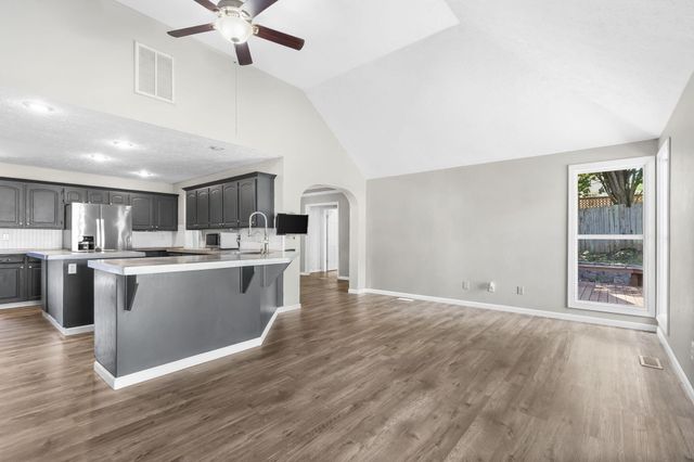 2069 Preakness Drive, Nixa, MO 65714