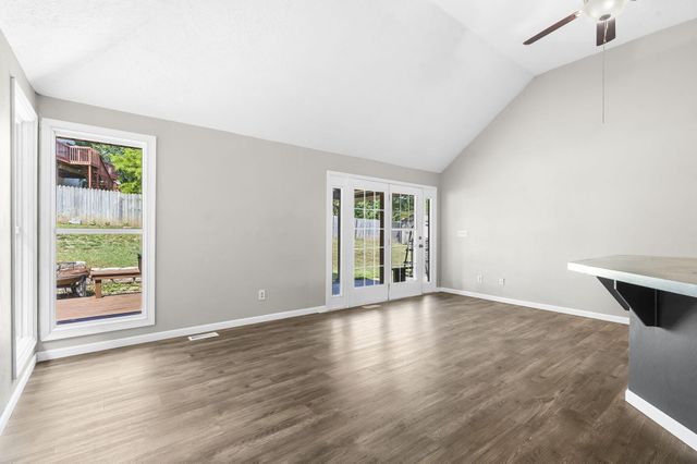 2069 Preakness Drive, Nixa, MO 65714