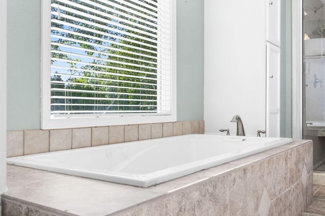 2069 Preakness Drive, Nixa, MO 65714