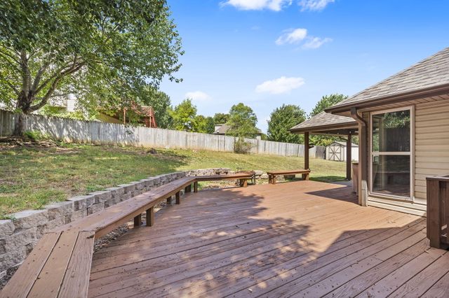 2069 Preakness Drive, Nixa, MO 65714