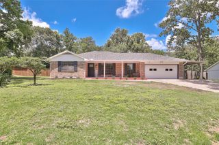 212 Summit Drive, Conroe, TX 77303