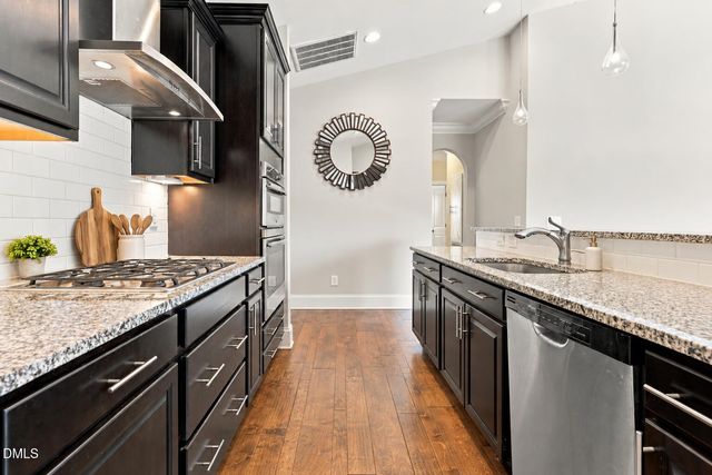 424 Kings Glen Way, Wake Forest, NC 27587