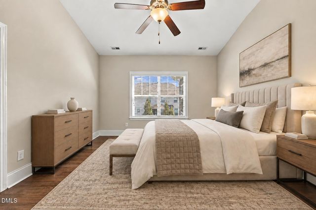 424 Kings Glen Way, Wake Forest, NC 27587