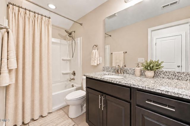 424 Kings Glen Way, Wake Forest, NC 27587