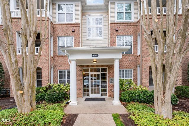 8041 Allyns Landing Way 101, Raleigh, NC 27615