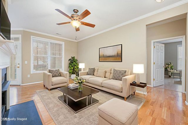 8041 Allyns Landing Way 101, Raleigh, NC 27615