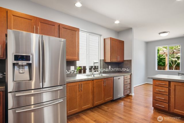 27579 214th Avenue SE, Maple Valley, WA 98038