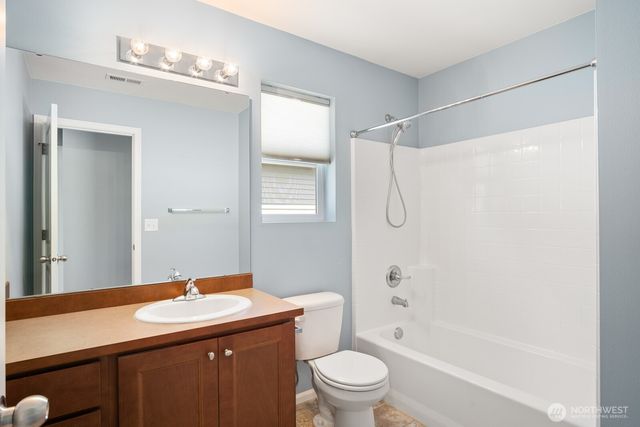 27579 214th Avenue SE, Maple Valley, WA 98038