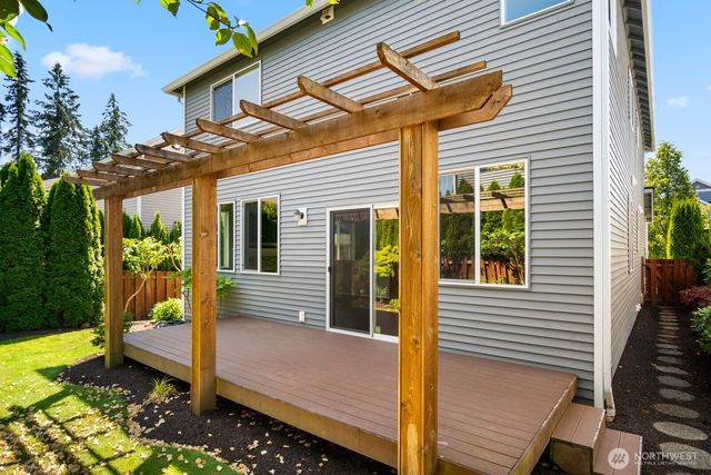 27579 214th Avenue SE, Maple Valley, WA 98038