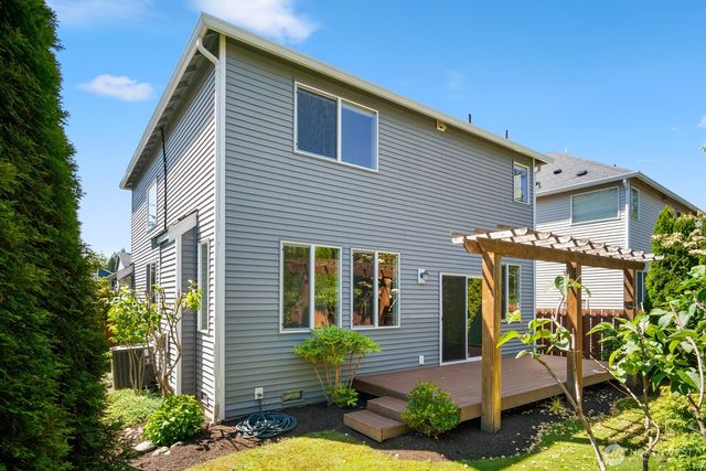 27579 214th Avenue SE, Maple Valley, WA 98038