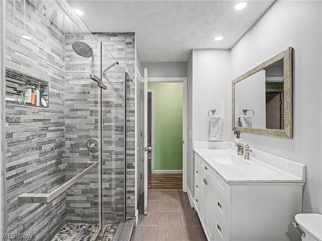 6886 Lynett Drive, Parma, OH 44129