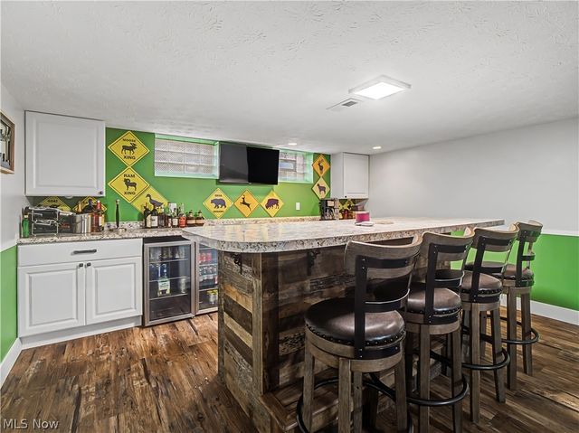 6886 Lynett Drive, Parma, OH 44129