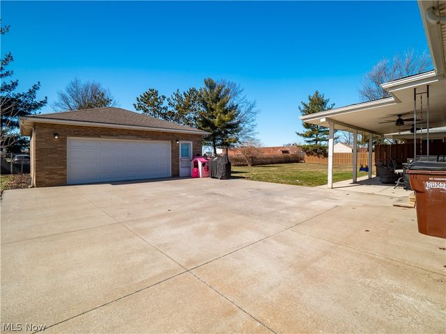 6886 Lynett Drive, Parma, OH 44129