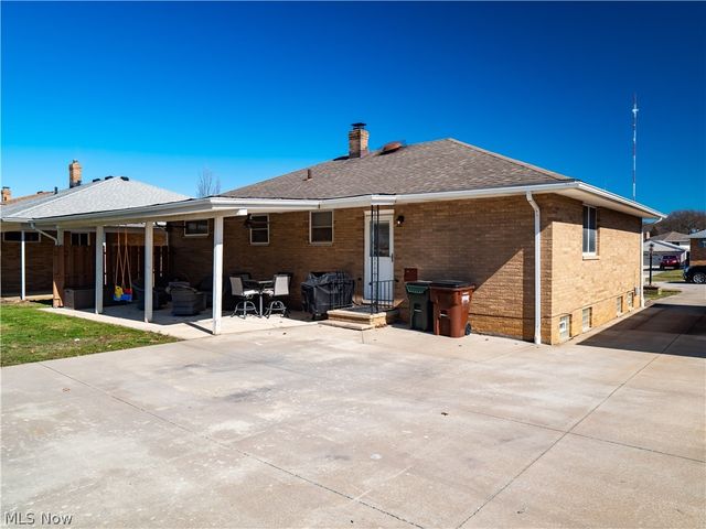 6886 Lynett Drive, Parma, OH 44129