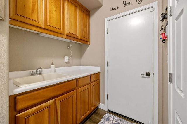 2073 Sundance Ave, Manteca, CA 95337