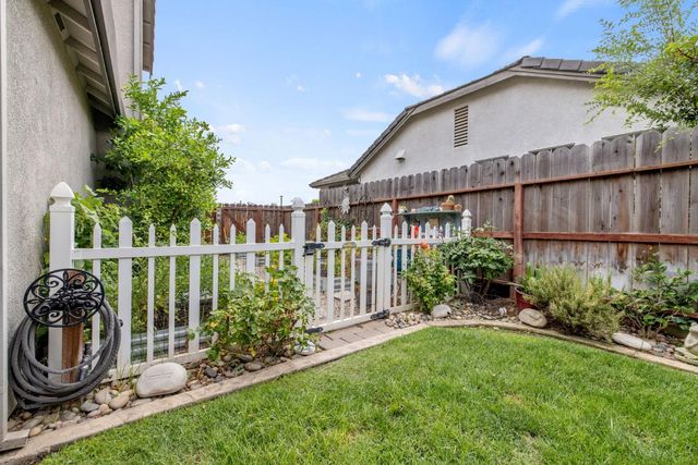 2073 Sundance Ave, Manteca, CA 95337