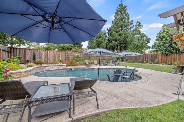 2073 Sundance Ave, Manteca, CA 95337