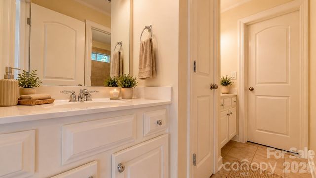 7010 Stanbury Drive, Matthews, NC 28104