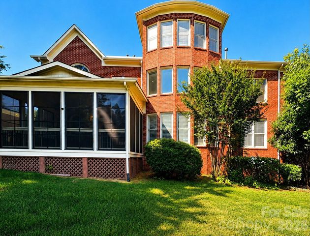 7010 Stanbury Drive, Matthews, NC 28104