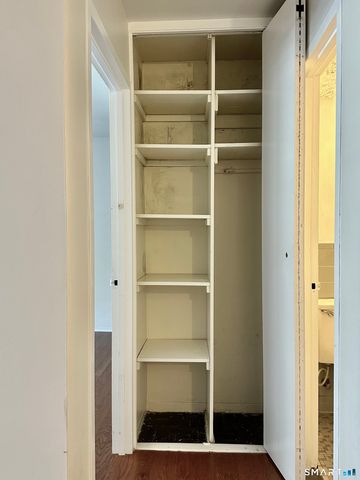 100 York Street 3J, New Haven, CT 06511