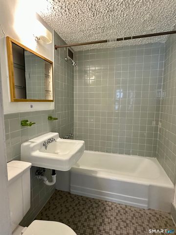 100 York Street 3J, New Haven, CT 06511