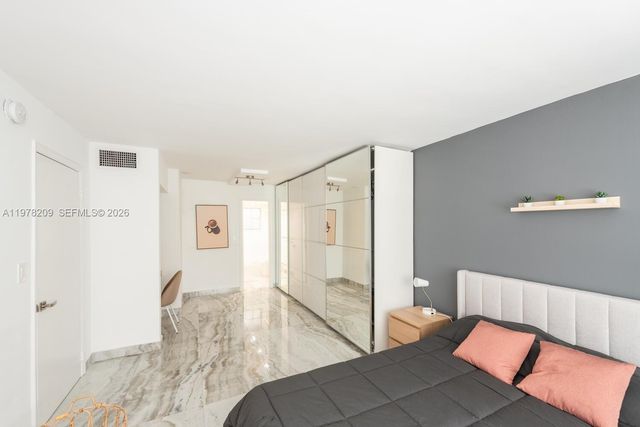 251 Galen Dr 115E, Key Biscayne, FL 33149