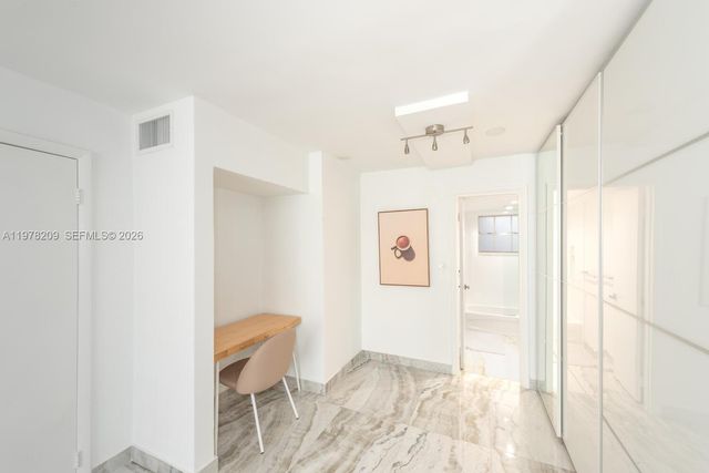 251 Galen Dr 115E, Key Biscayne, FL 33149