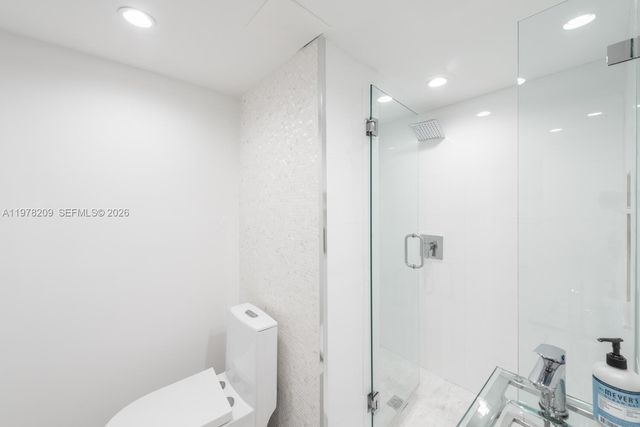 251 Galen Dr 115E, Key Biscayne, FL 33149