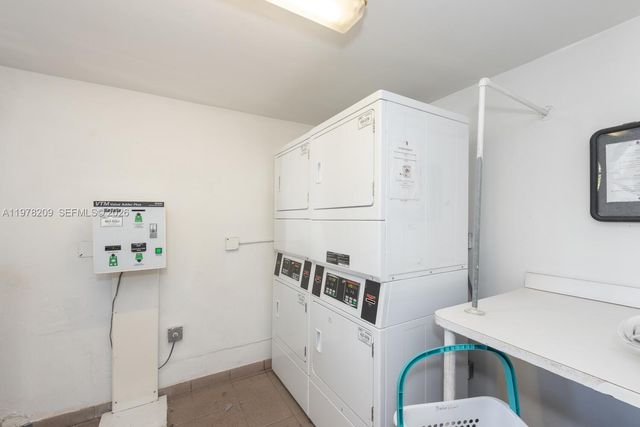 251 Galen Dr 115E, Key Biscayne, FL 33149