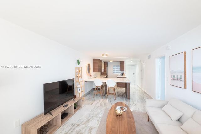 251 Galen Dr 115E, Key Biscayne, FL 33149